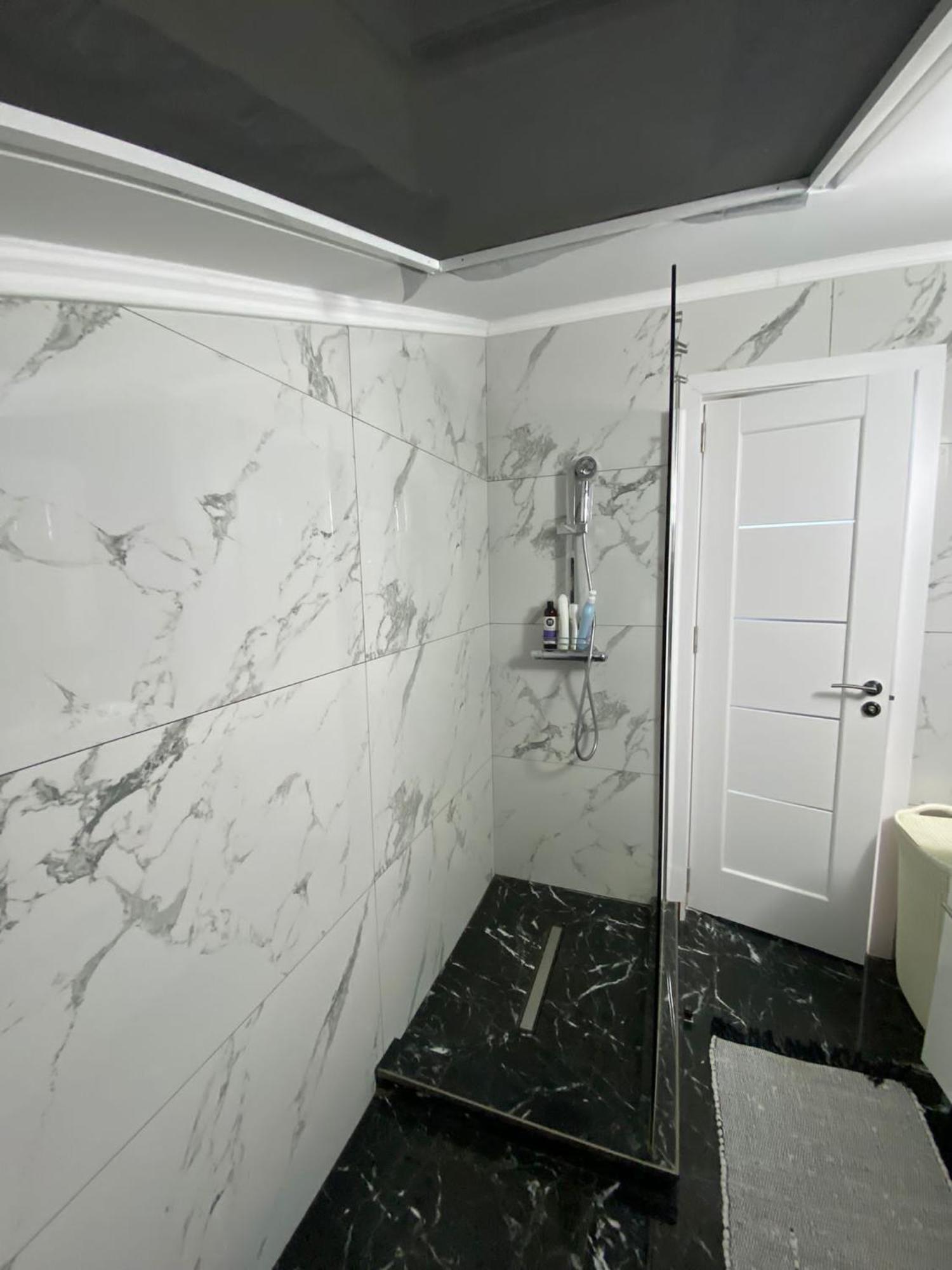 Apartament 2 Camere Tirgu Jiu Тиргу-Жіу Екстер'єр фото